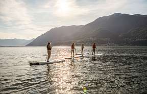 Stand up paddle Ascona Switerland Tourism foto Giglio Pasqua